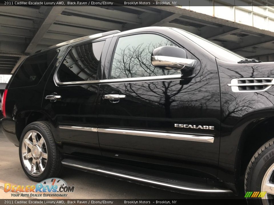 2011 Cadillac Escalade Luxury AWD Black Raven / Ebony/Ebony Photo #13