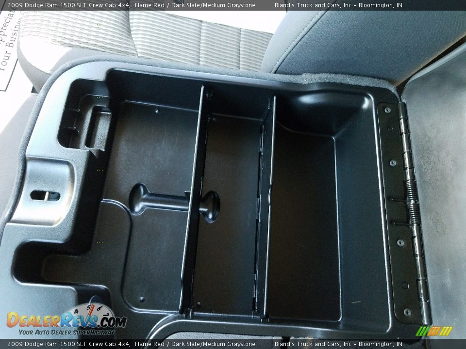 2009 Dodge Ram 1500 SLT Crew Cab 4x4 Flame Red / Dark Slate/Medium Graystone Photo #32