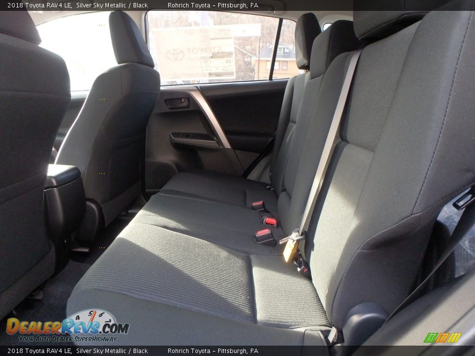 2018 Toyota RAV4 LE Silver Sky Metallic / Black Photo #7