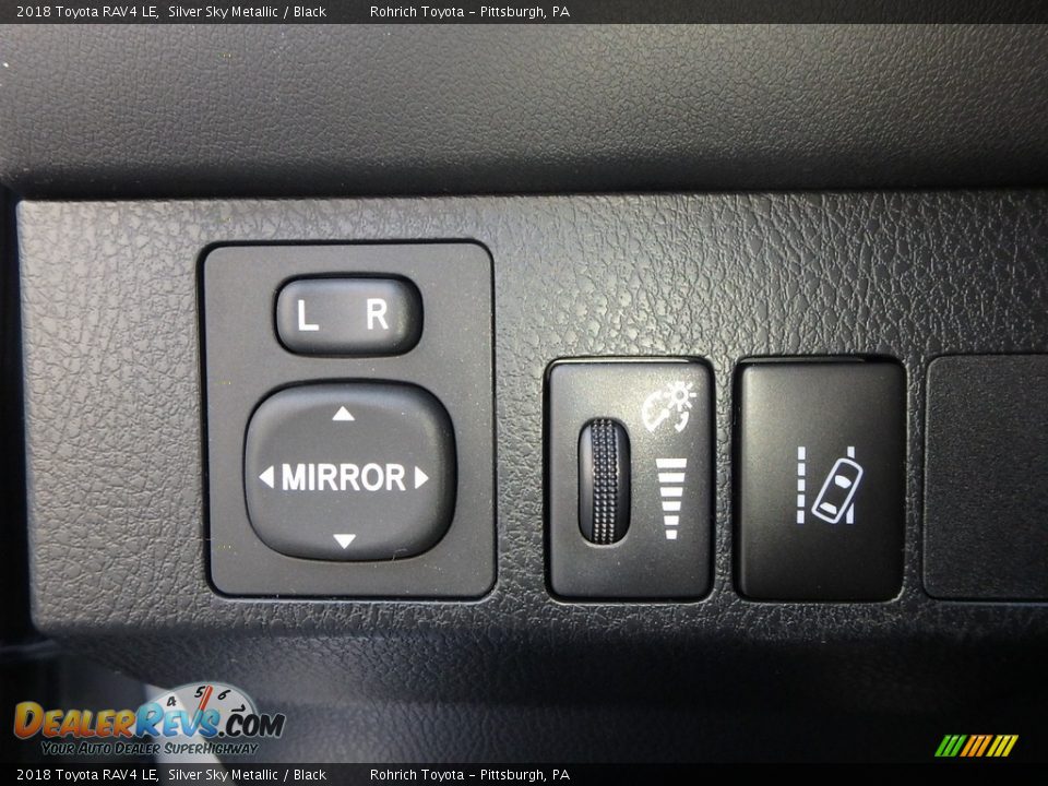 2018 Toyota RAV4 LE Silver Sky Metallic / Black Photo #14