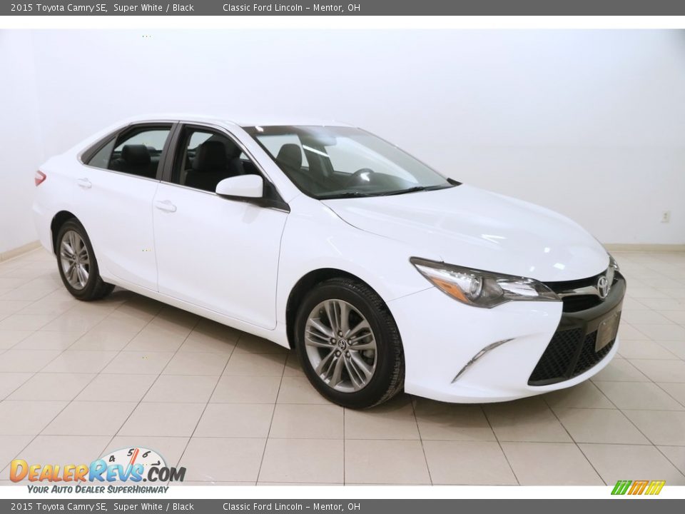 2015 Toyota Camry SE Super White / Black Photo #1