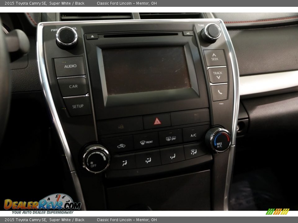 2015 Toyota Camry SE Super White / Black Photo #8