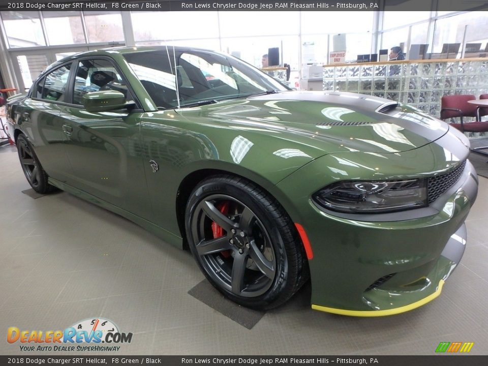 Front 3/4 View of 2018 Dodge Charger SRT Hellcat Photo #4