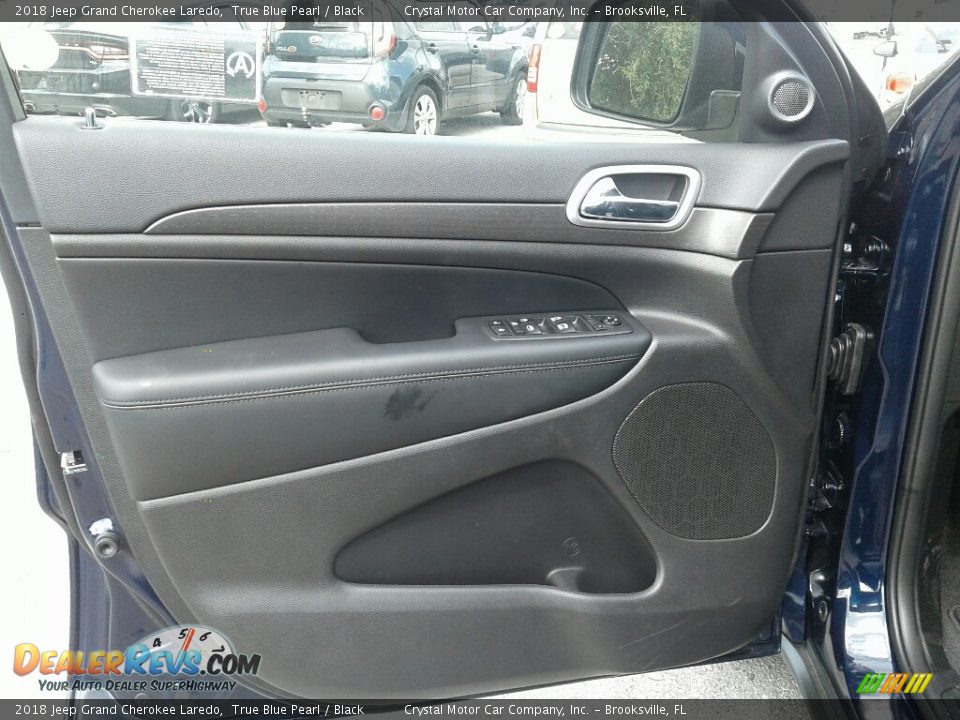 2018 Jeep Grand Cherokee Laredo True Blue Pearl / Black Photo #17