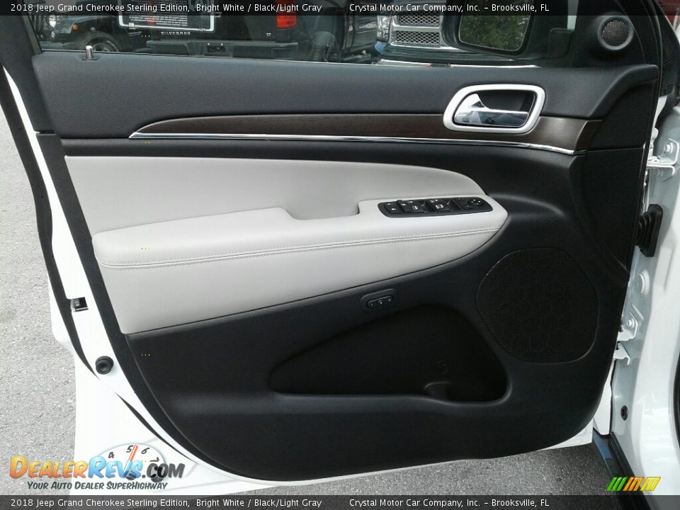 2018 Jeep Grand Cherokee Sterling Edition Bright White / Black/Light Gray Photo #21