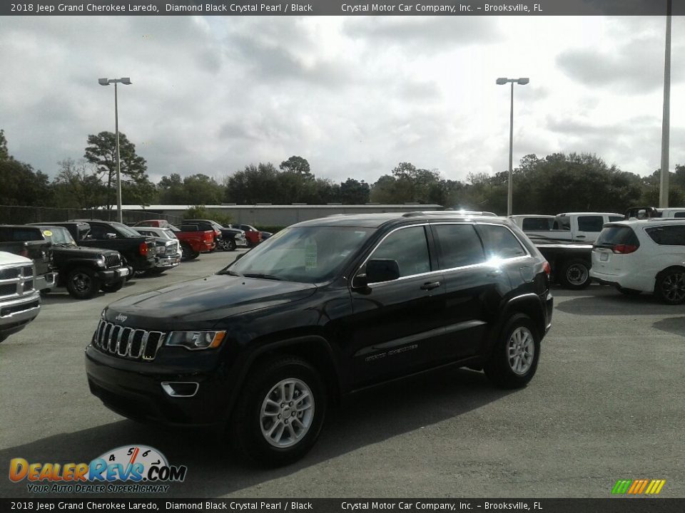 2018 Jeep Grand Cherokee Laredo Diamond Black Crystal Pearl / Black Photo #1