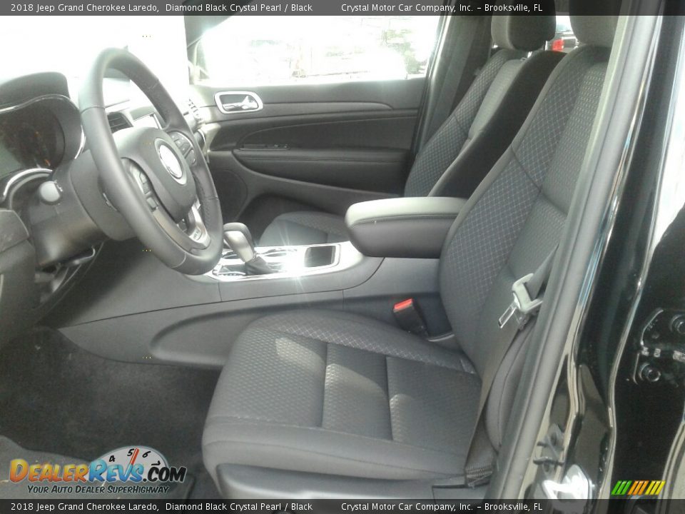 2018 Jeep Grand Cherokee Laredo Diamond Black Crystal Pearl / Black Photo #9