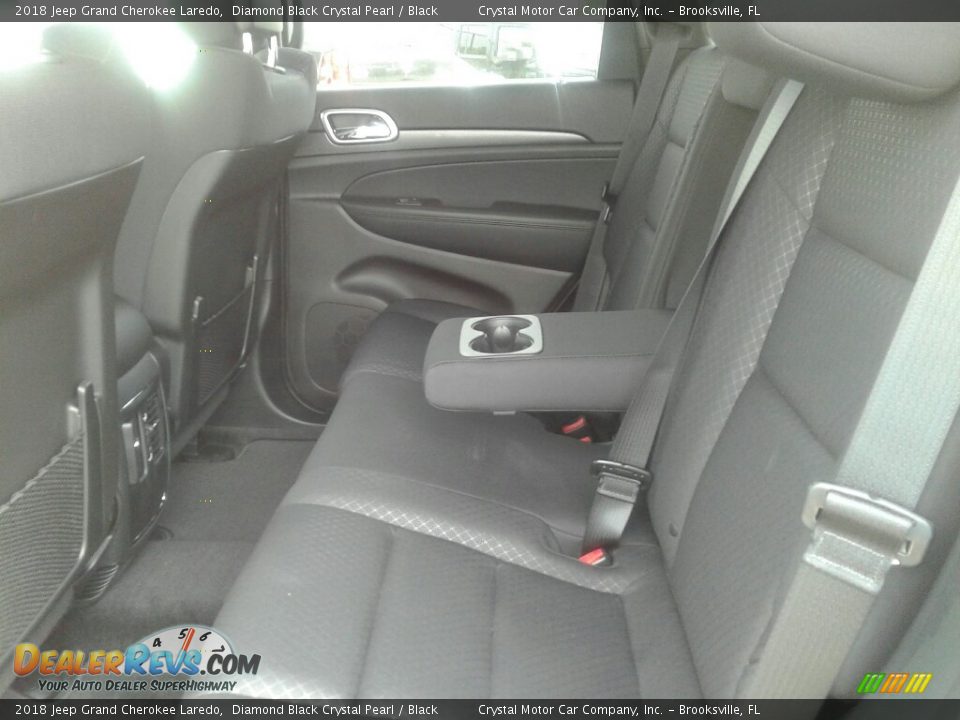 2018 Jeep Grand Cherokee Laredo Diamond Black Crystal Pearl / Black Photo #10