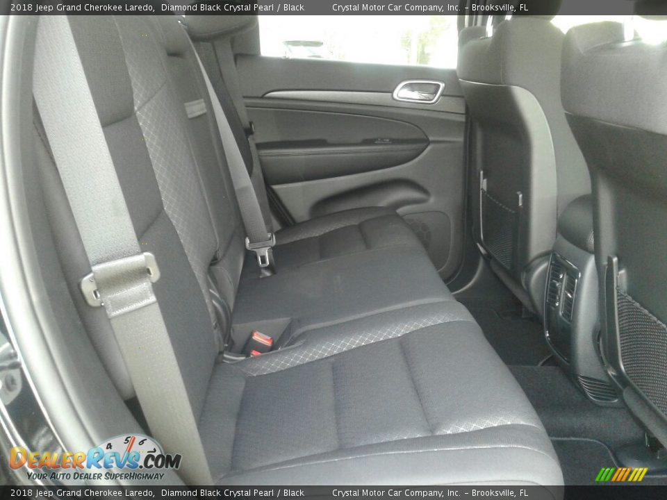 2018 Jeep Grand Cherokee Laredo Diamond Black Crystal Pearl / Black Photo #11