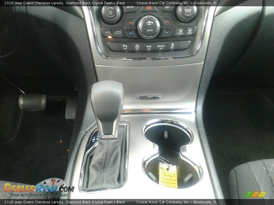 2018 Jeep Grand Cherokee Laredo Diamond Black Crystal Pearl / Black Photo #16