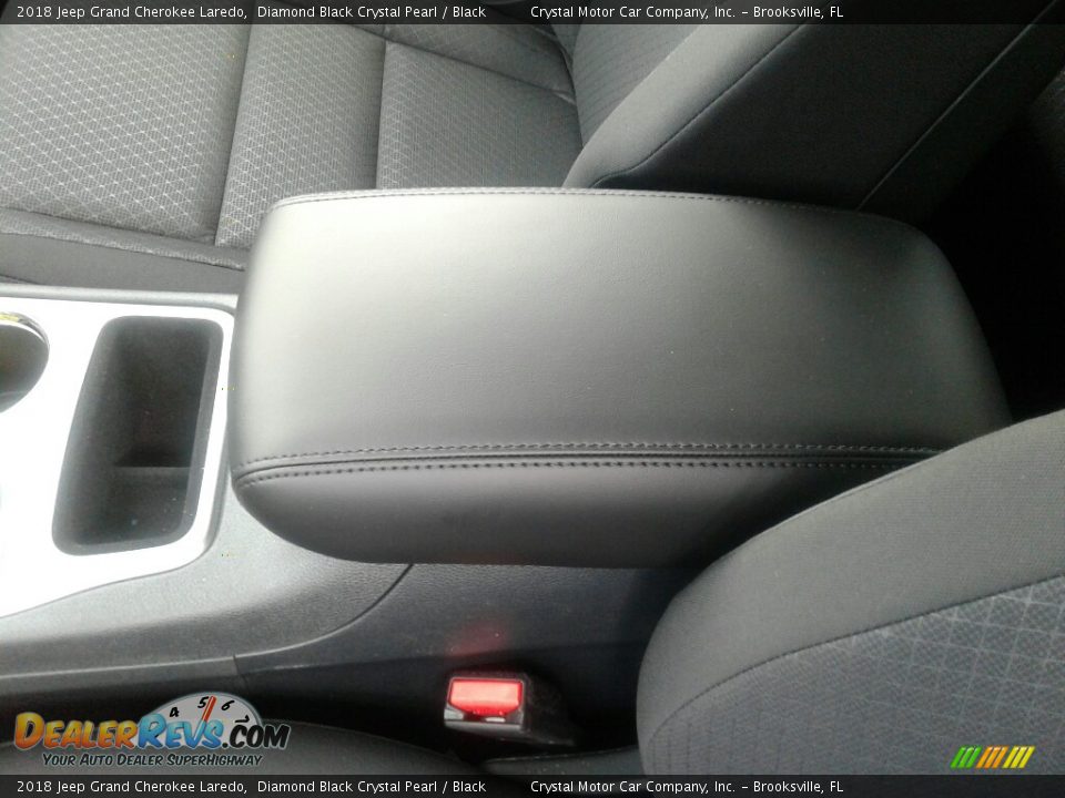 2018 Jeep Grand Cherokee Laredo Diamond Black Crystal Pearl / Black Photo #18