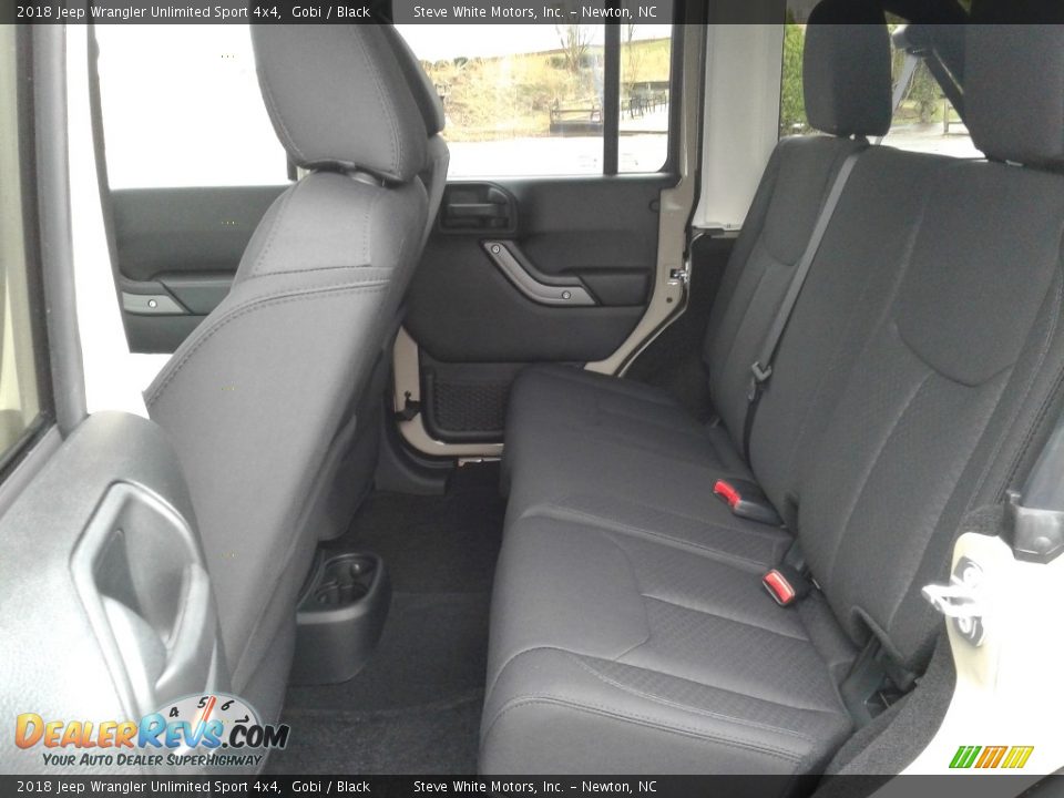 2018 Jeep Wrangler Unlimited Sport 4x4 Gobi / Black Photo #11
