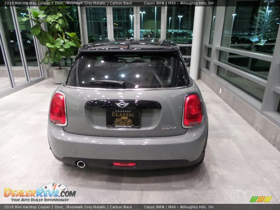 2018 Mini Hardtop Cooper 2 Door Moonwalk Grey Metallic / Carbon Black Photo #3