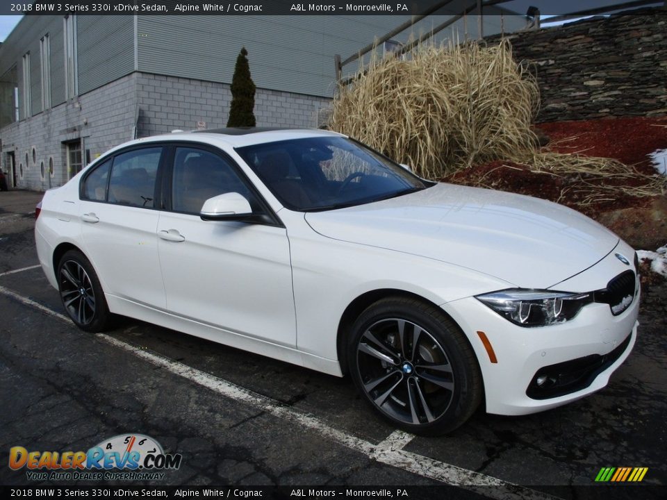 2018 BMW 3 Series 330i xDrive Sedan Alpine White / Cognac Photo #1