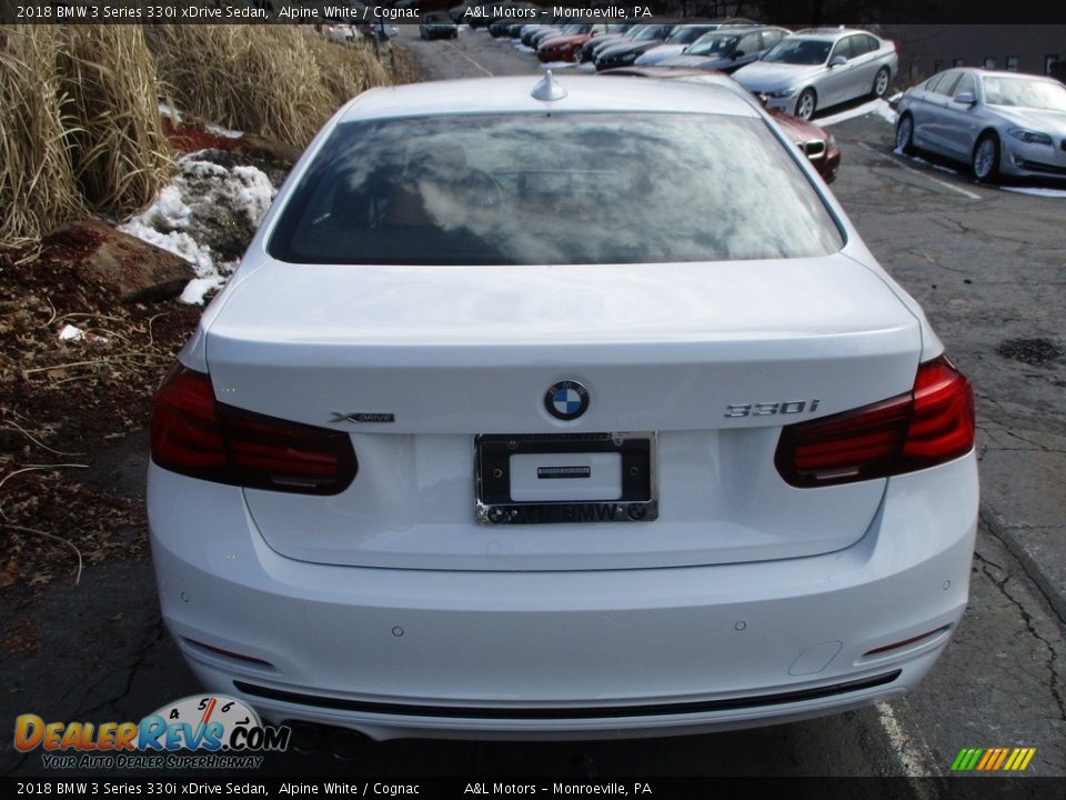 2018 BMW 3 Series 330i xDrive Sedan Alpine White / Cognac Photo #4