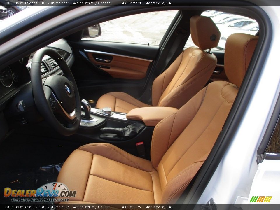 2018 BMW 3 Series 330i xDrive Sedan Alpine White / Cognac Photo #13