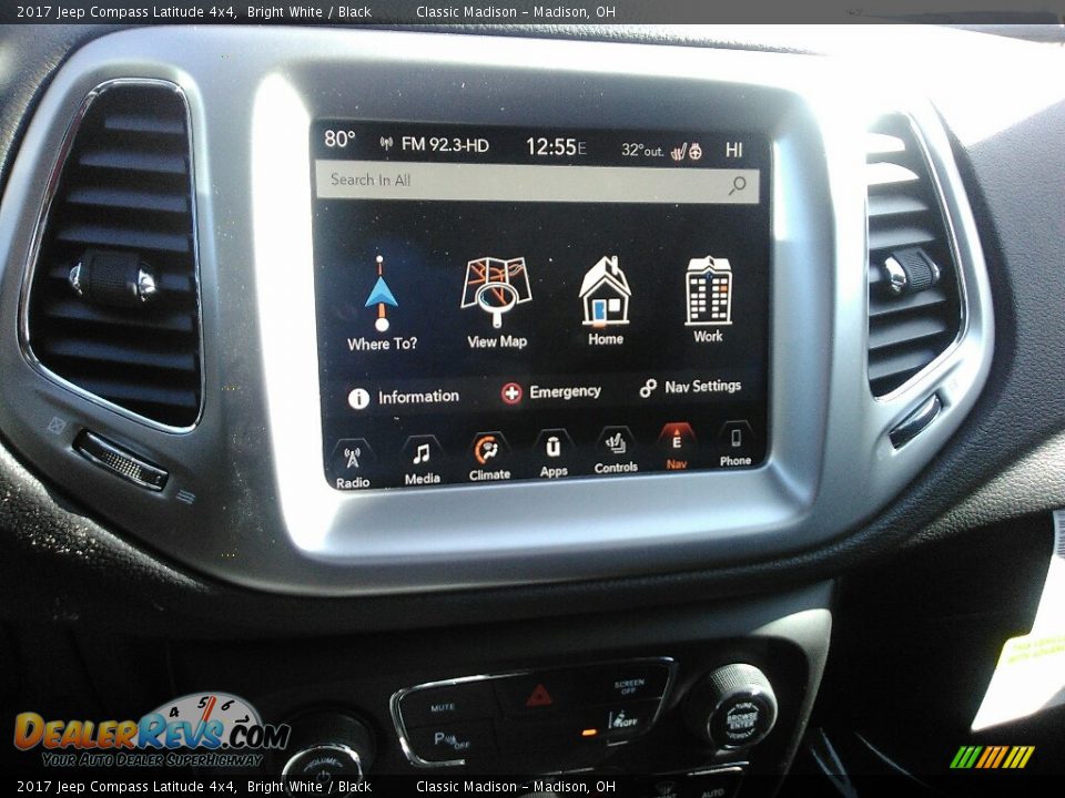 2017 Jeep Compass Latitude 4x4 Bright White / Black Photo #14