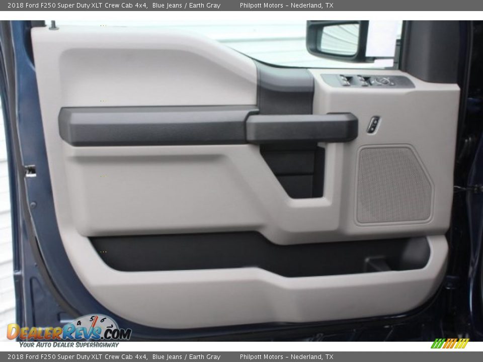 2018 Ford F250 Super Duty XLT Crew Cab 4x4 Blue Jeans / Earth Gray Photo #12