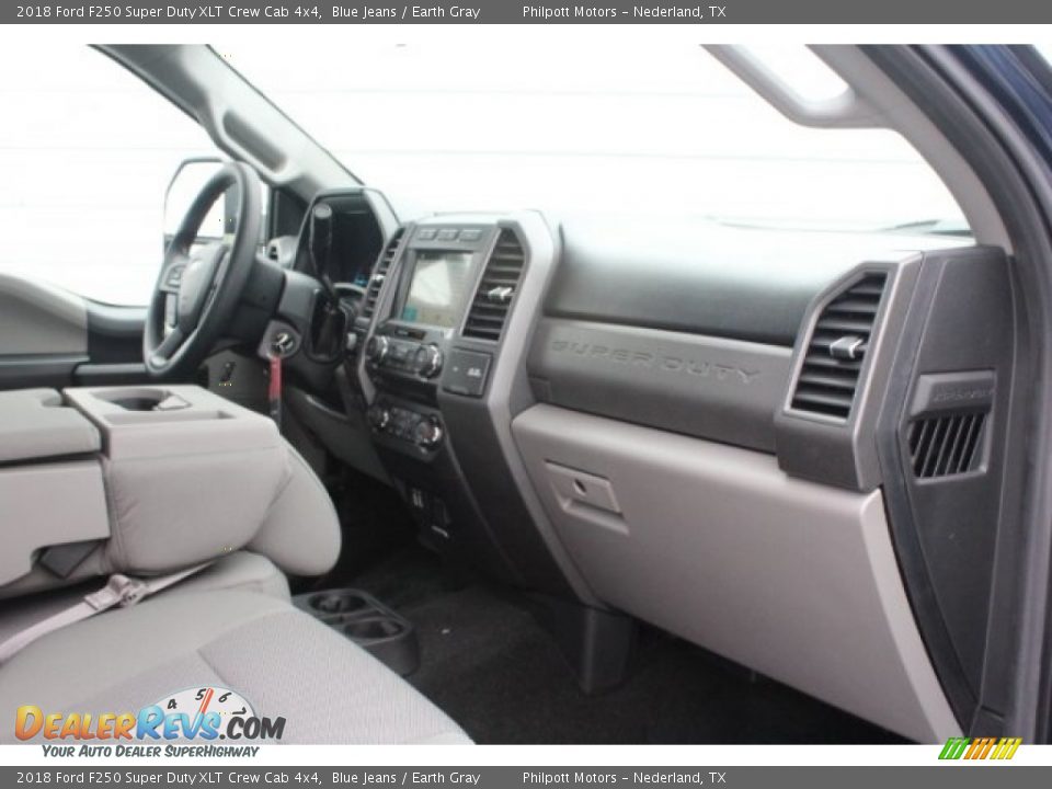 2018 Ford F250 Super Duty XLT Crew Cab 4x4 Blue Jeans / Earth Gray Photo #29