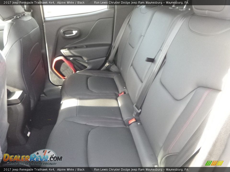 2017 Jeep Renegade Trailhawk 4x4 Alpine White / Black Photo #12