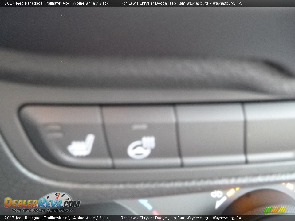2017 Jeep Renegade Trailhawk 4x4 Alpine White / Black Photo #19