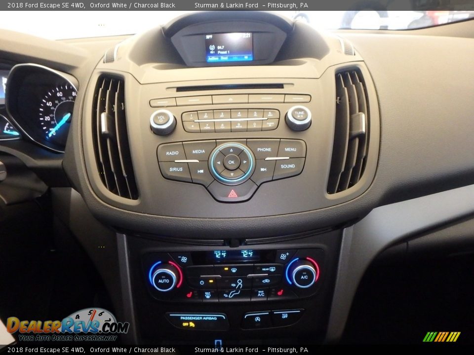 2018 Ford Escape SE 4WD Oxford White / Charcoal Black Photo #12