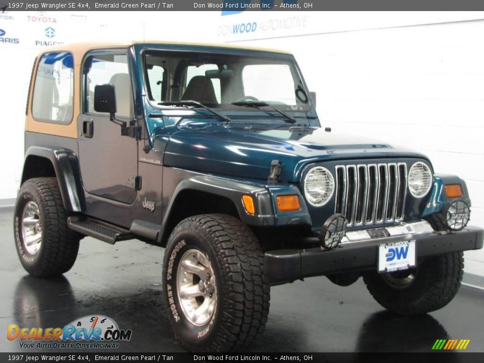 1997 Jeep Wrangler SE 4x4 Emerald Green Pearl / Tan Photo #1