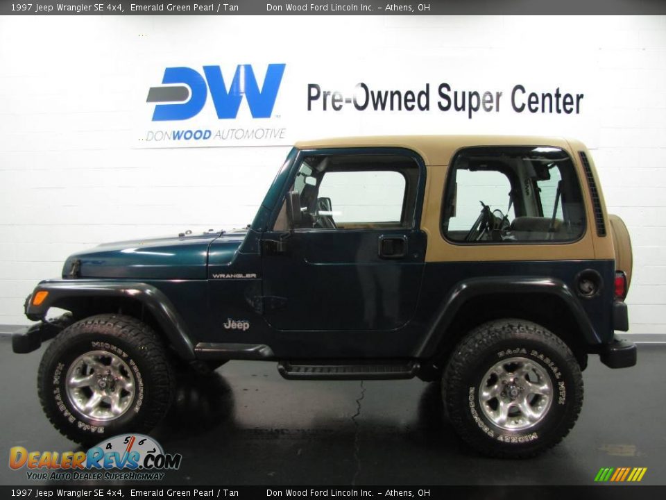 1997 Jeep Wrangler SE 4x4 Emerald Green Pearl / Tan Photo #3