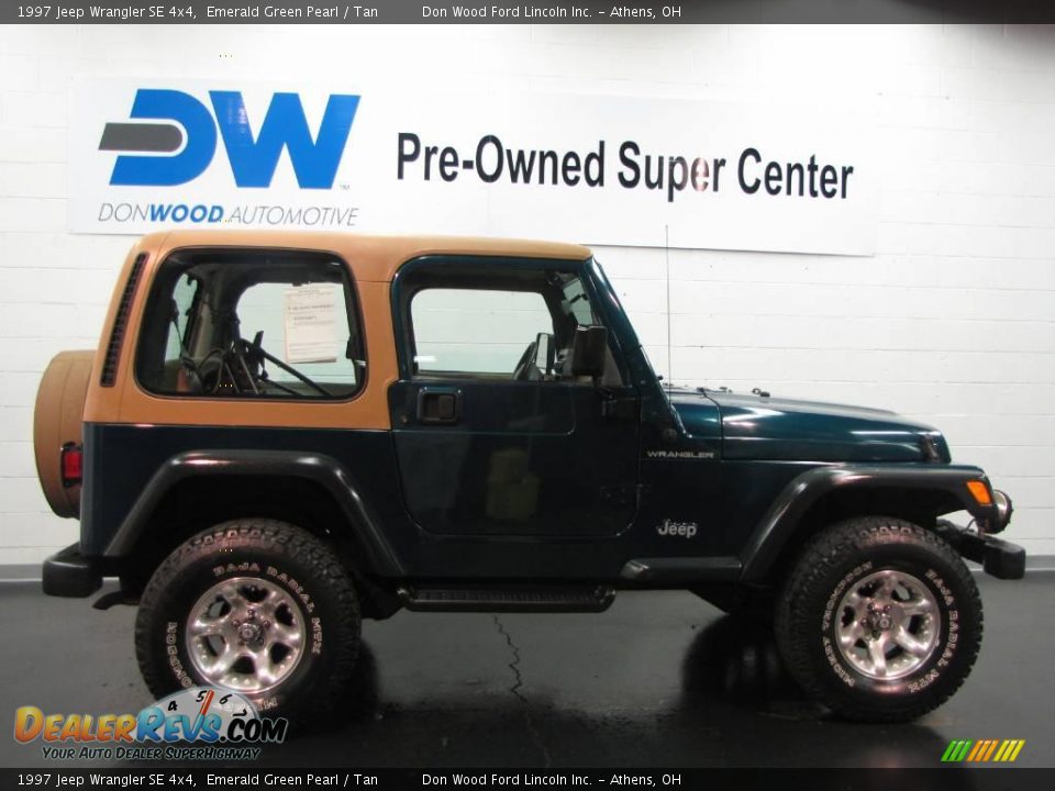 1997 Jeep Wrangler SE 4x4 Emerald Green Pearl / Tan Photo #4