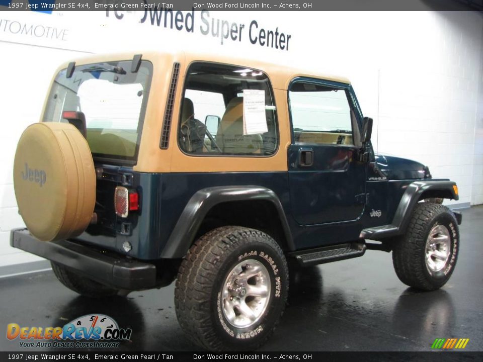 1997 Jeep Wrangler SE 4x4 Emerald Green Pearl / Tan Photo #6