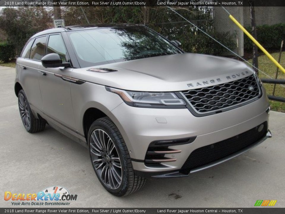 Front 3/4 View of 2018 Land Rover Range Rover Velar First Edition Photo #2