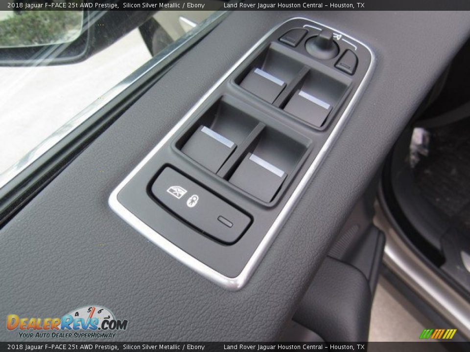 2018 Jaguar F-PACE 25t AWD Prestige Silicon Silver Metallic / Ebony Photo #25