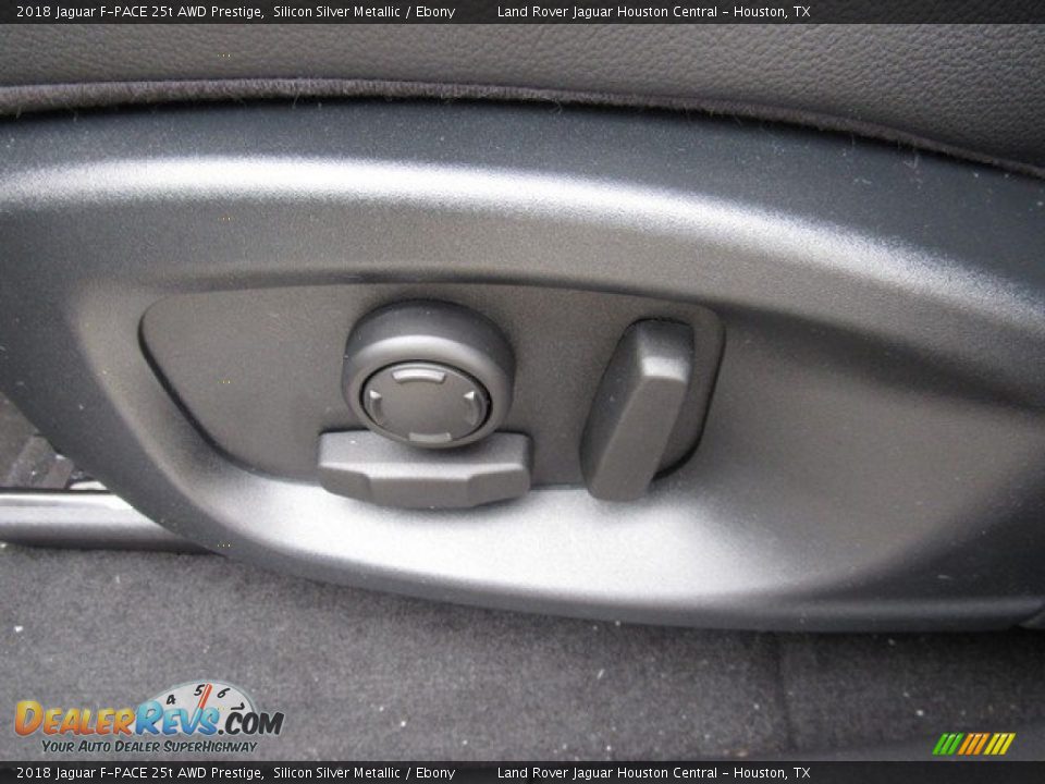 2018 Jaguar F-PACE 25t AWD Prestige Silicon Silver Metallic / Ebony Photo #27