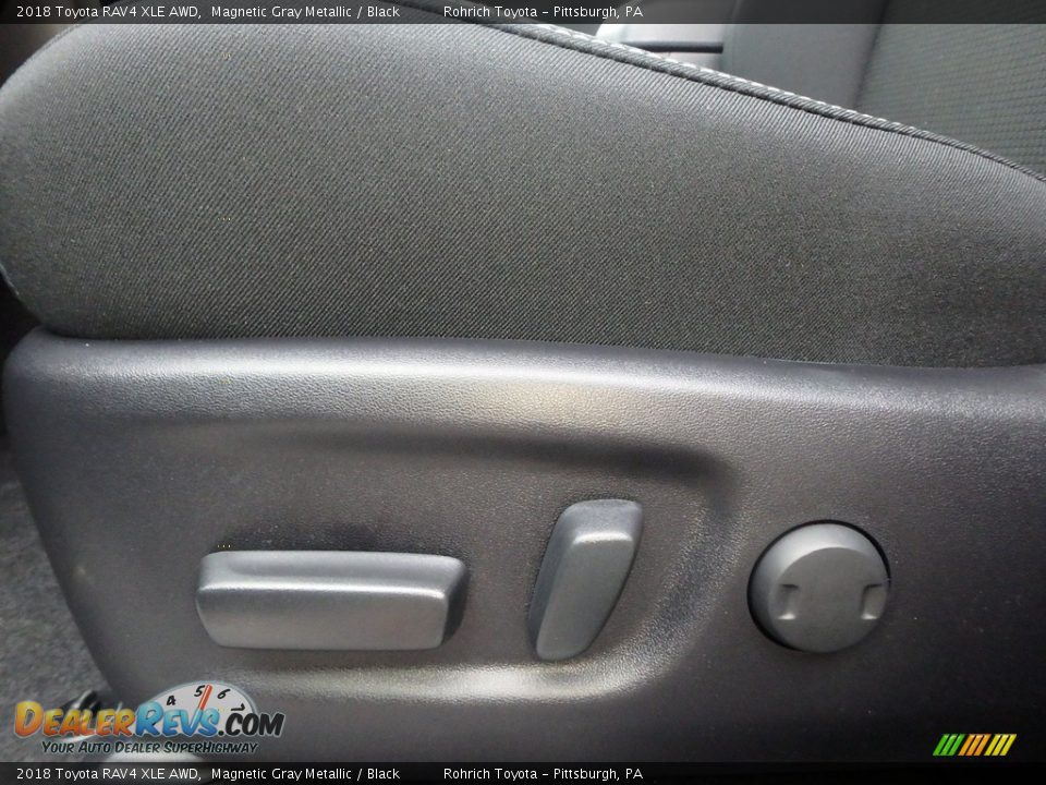 2018 Toyota RAV4 XLE AWD Magnetic Gray Metallic / Black Photo #11