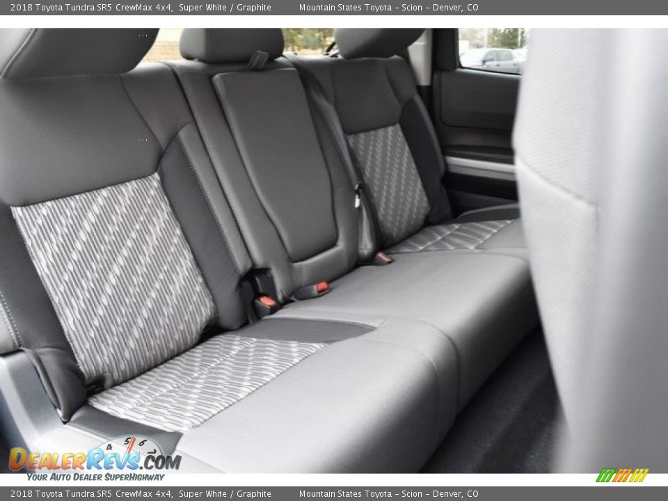 2018 Toyota Tundra SR5 CrewMax 4x4 Super White / Graphite Photo #18
