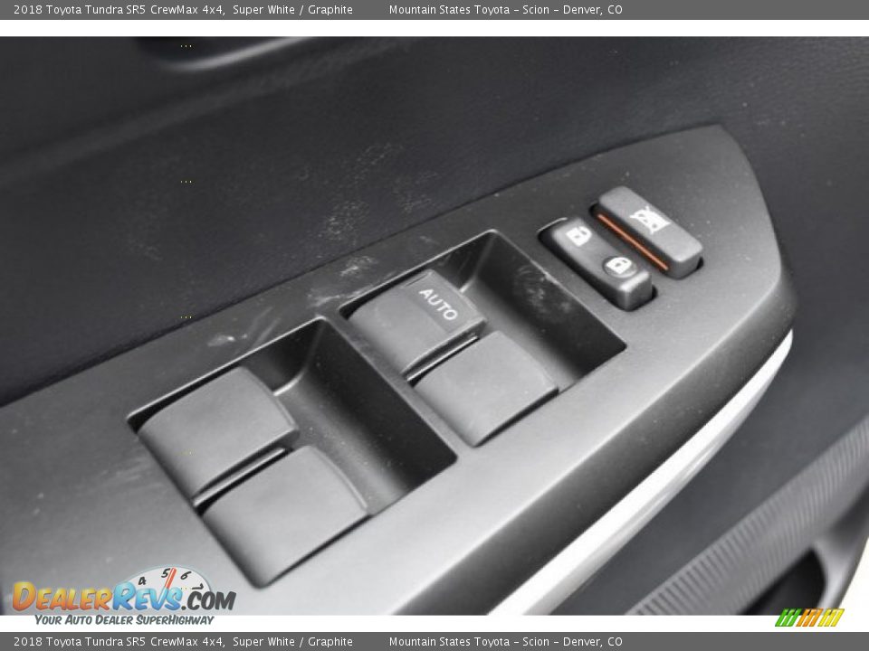 2018 Toyota Tundra SR5 CrewMax 4x4 Super White / Graphite Photo #23