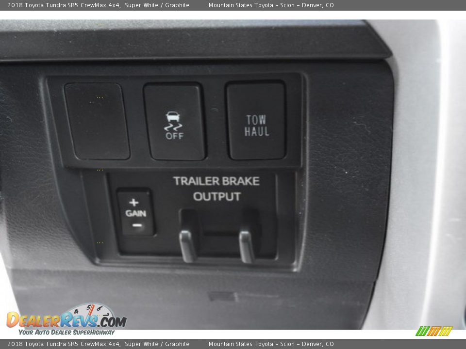 2018 Toyota Tundra SR5 CrewMax 4x4 Super White / Graphite Photo #28