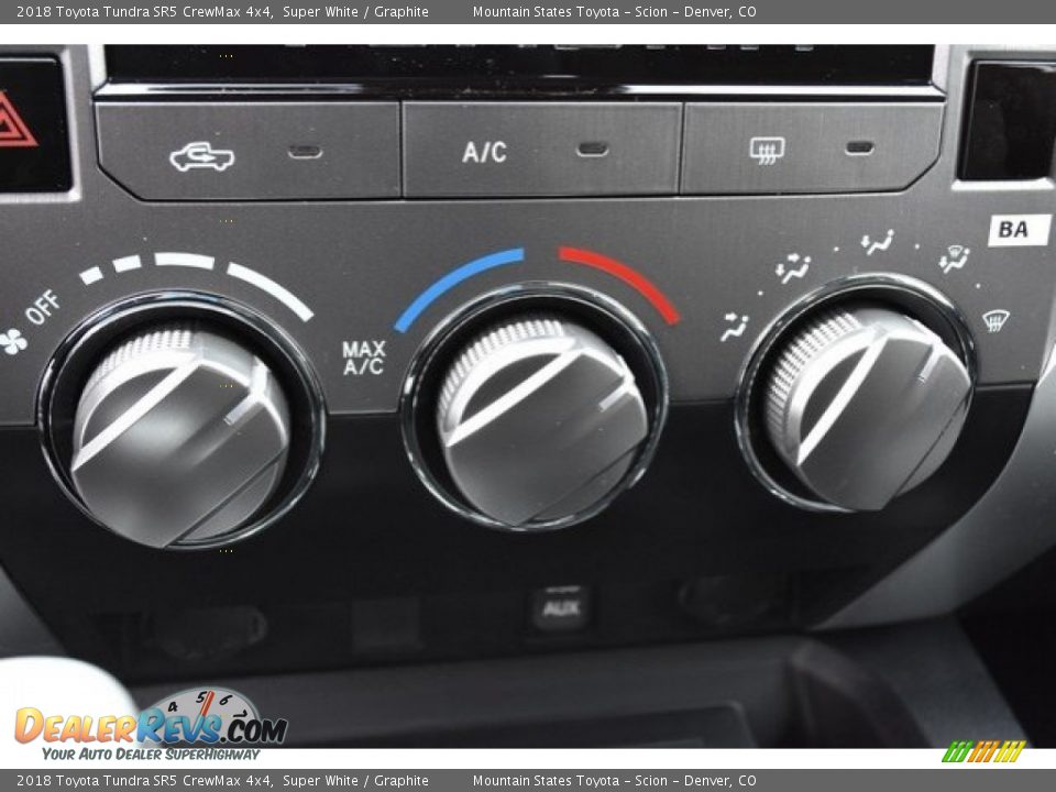 2018 Toyota Tundra SR5 CrewMax 4x4 Super White / Graphite Photo #29
