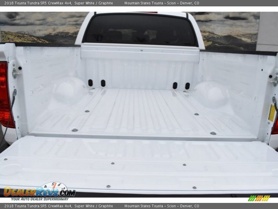 2018 Toyota Tundra SR5 CrewMax 4x4 Super White / Graphite Photo #30