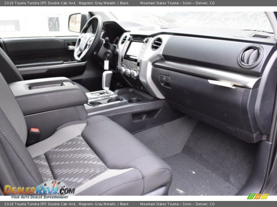 2018 Toyota Tundra SR5 Double Cab 4x4 Magnetic Gray Metallic / Black Photo #11