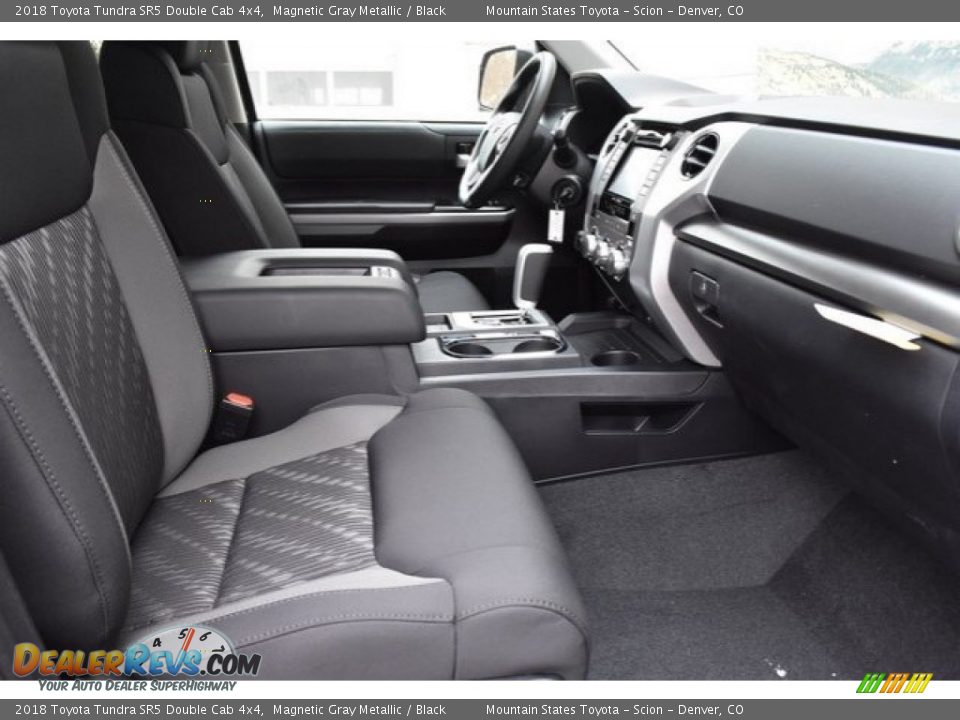 2018 Toyota Tundra SR5 Double Cab 4x4 Magnetic Gray Metallic / Black Photo #12