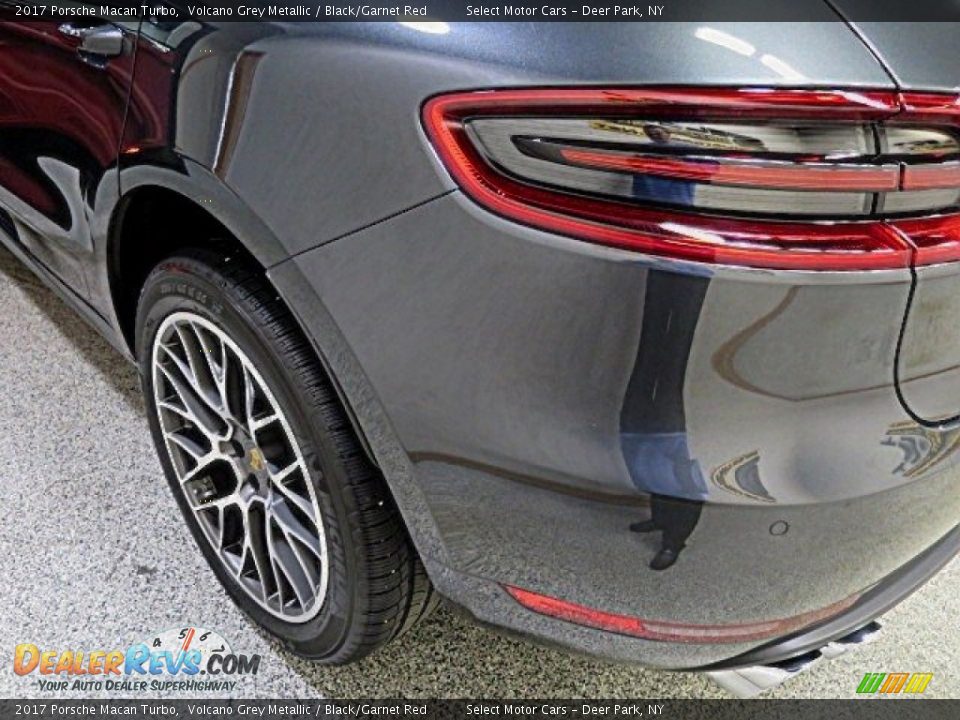 2017 Porsche Macan Turbo Volcano Grey Metallic / Black/Garnet Red Photo #9