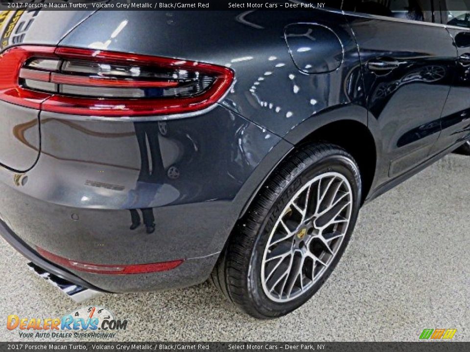 2017 Porsche Macan Turbo Volcano Grey Metallic / Black/Garnet Red Photo #10
