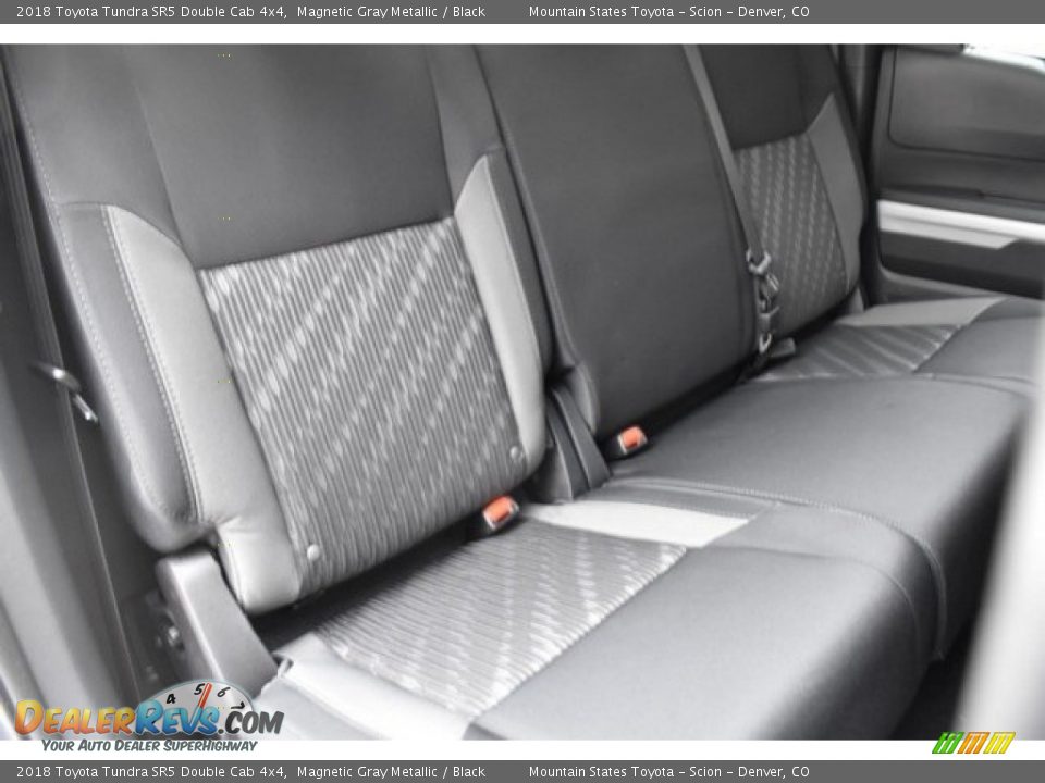 2018 Toyota Tundra SR5 Double Cab 4x4 Magnetic Gray Metallic / Black Photo #16