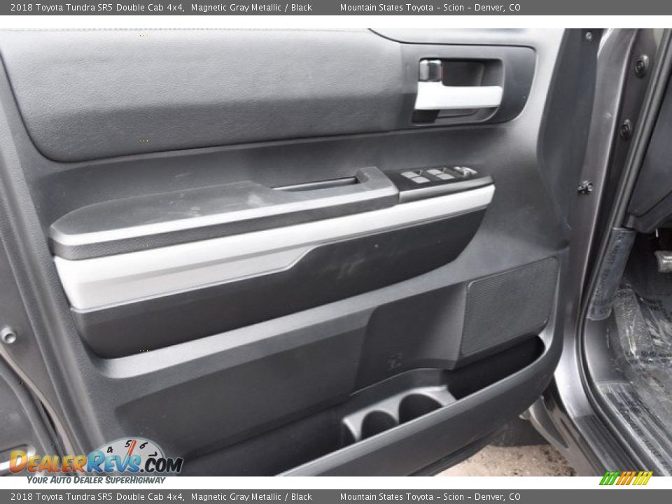 2018 Toyota Tundra SR5 Double Cab 4x4 Magnetic Gray Metallic / Black Photo #17