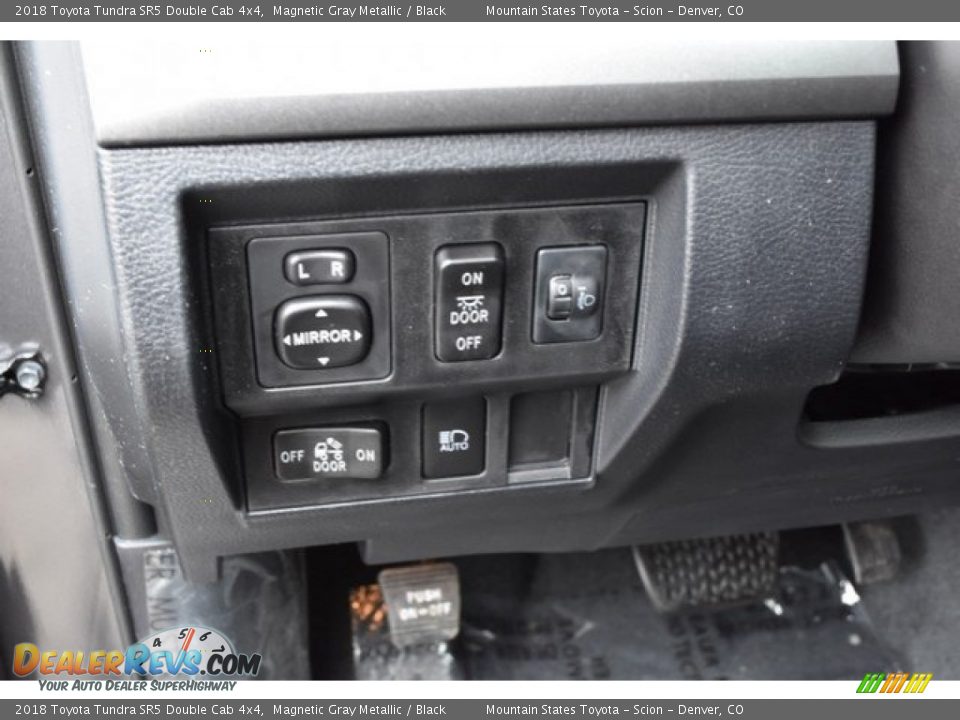 2018 Toyota Tundra SR5 Double Cab 4x4 Magnetic Gray Metallic / Black Photo #23