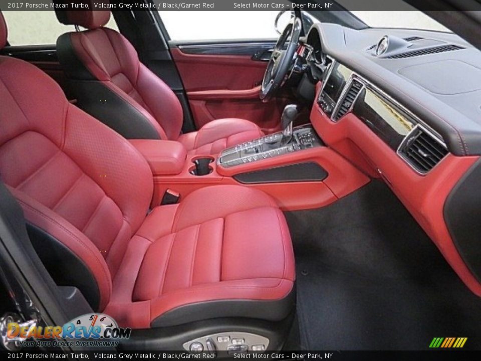 Front Seat of 2017 Porsche Macan Turbo Photo #20