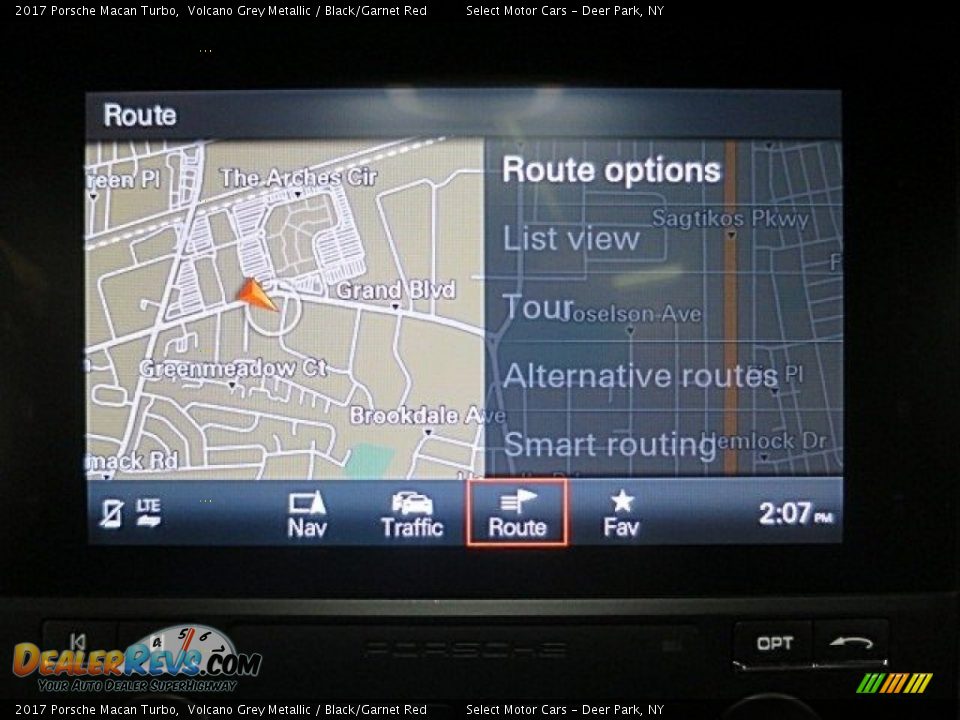 Navigation of 2017 Porsche Macan Turbo Photo #25