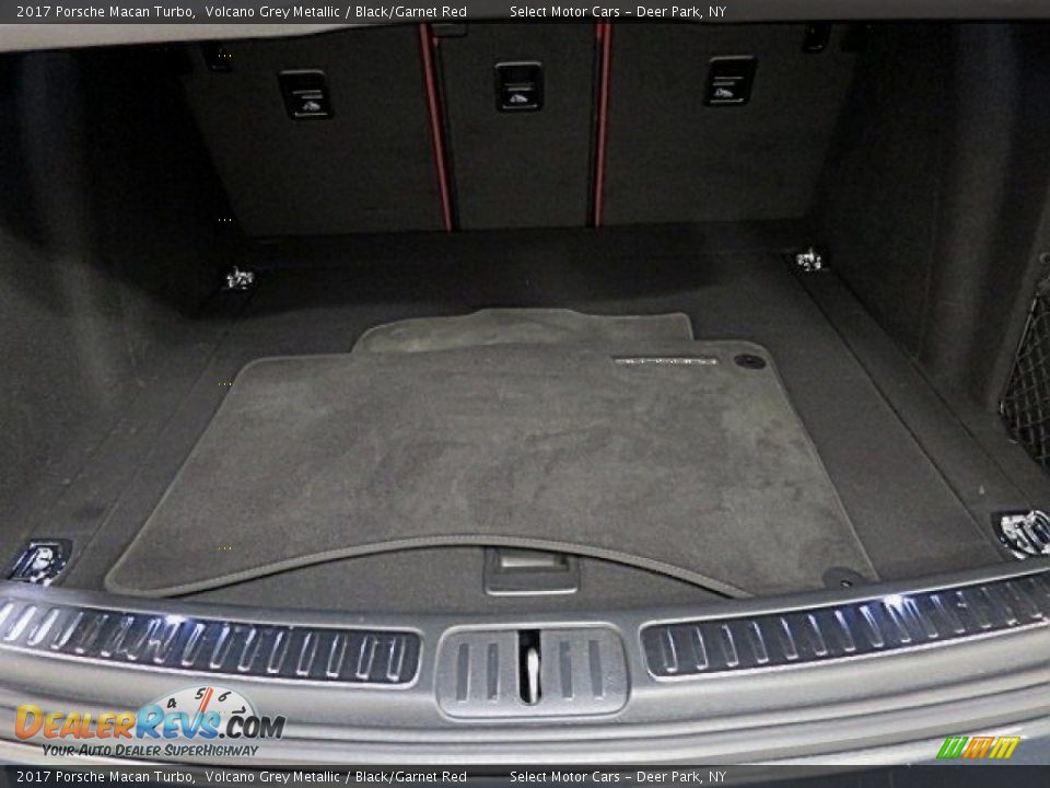 2017 Porsche Macan Turbo Volcano Grey Metallic / Black/Garnet Red Photo #31