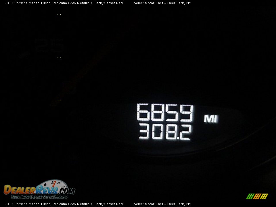2017 Porsche Macan Turbo Volcano Grey Metallic / Black/Garnet Red Photo #32